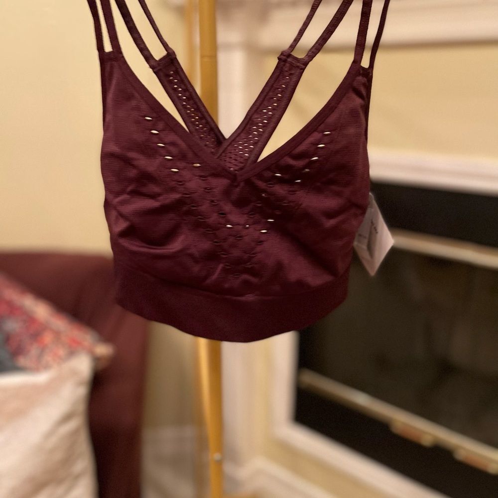 Victoria Secret low impact SEAMLESS sports bra BURGUNDY sz L